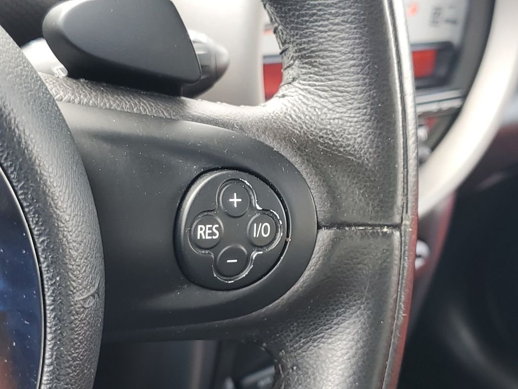 Used 2011 Black MINI Base image 22