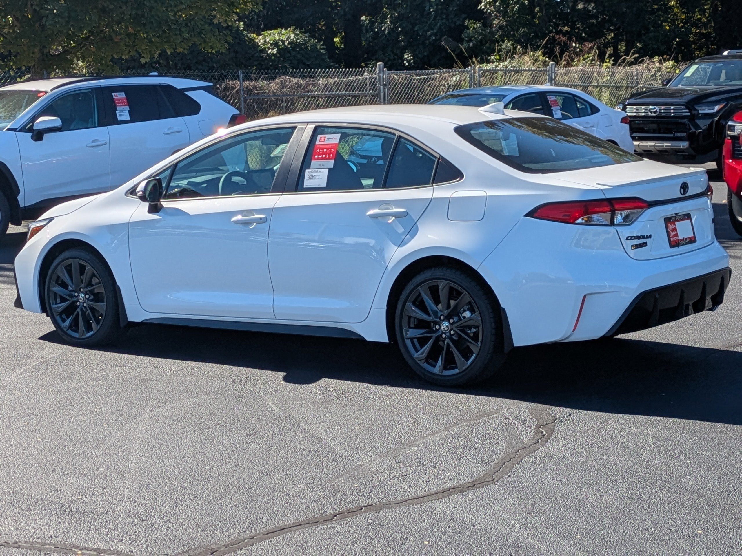 New 2026 Ice Cap Toyota SE image 6