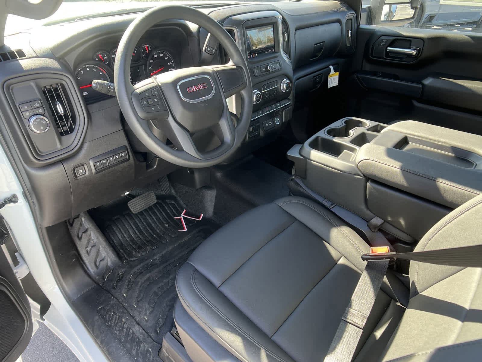 2025 GMC Sierra 3500HD Pro - Photo 17