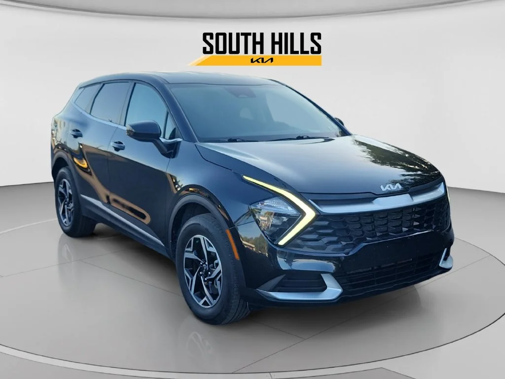 Used 2023 Black Kia LX image 7