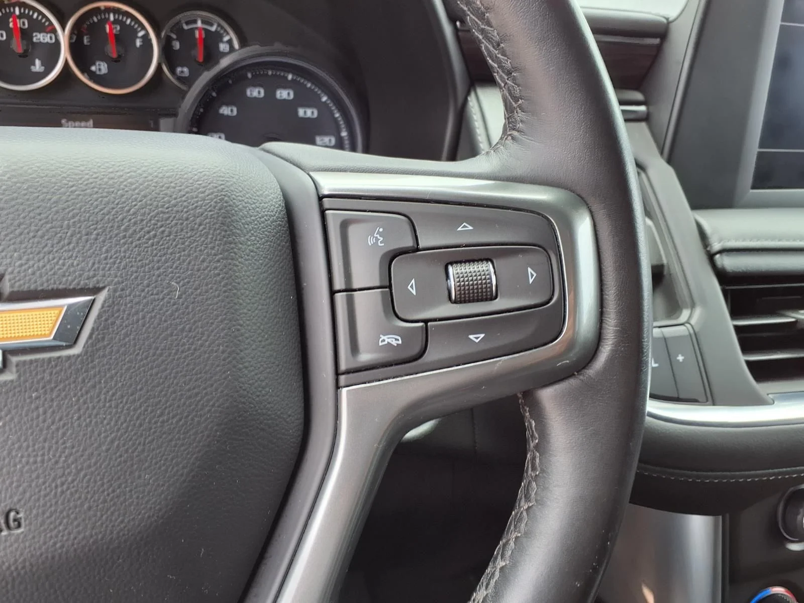 Used 2023 White Chevrolet LS image 22