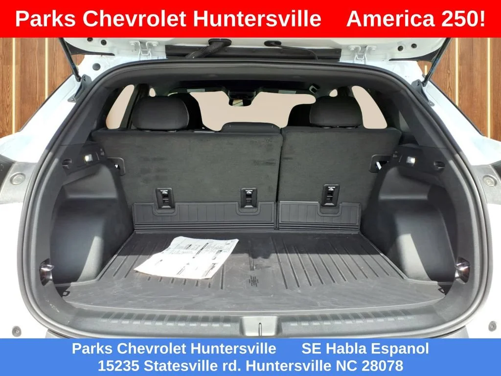 New 2026 Summit White Chevrolet LT image 30