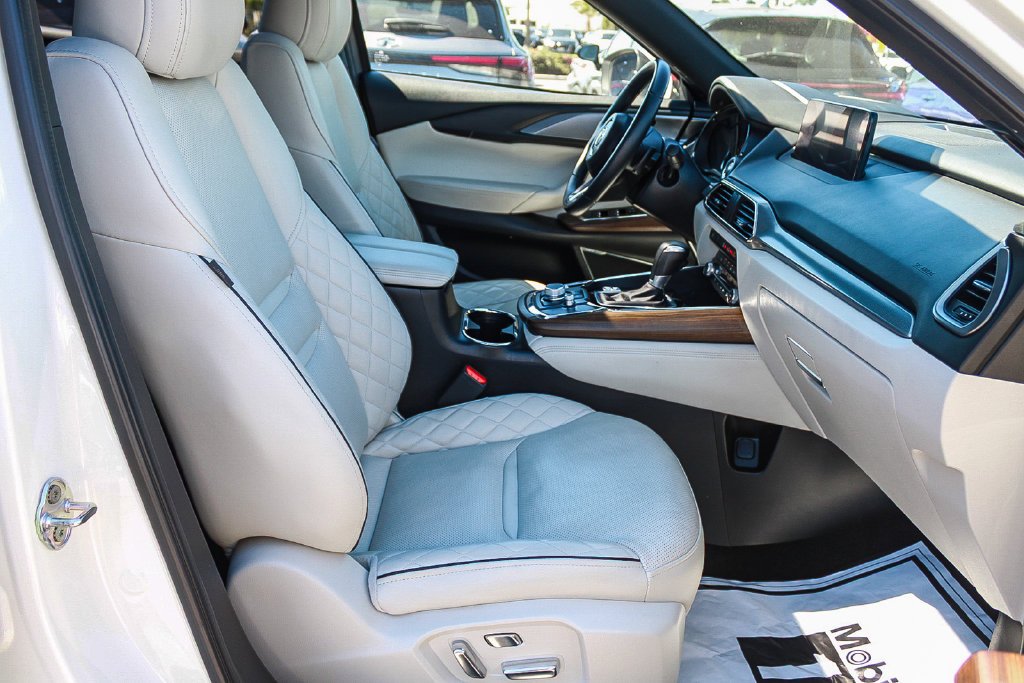 Used 2023 White Mazda Signature image 16