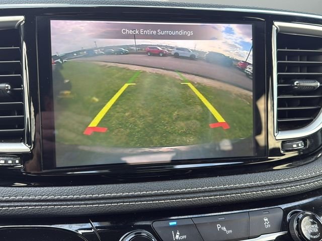Used 2024 Black Chrysler Select image 26