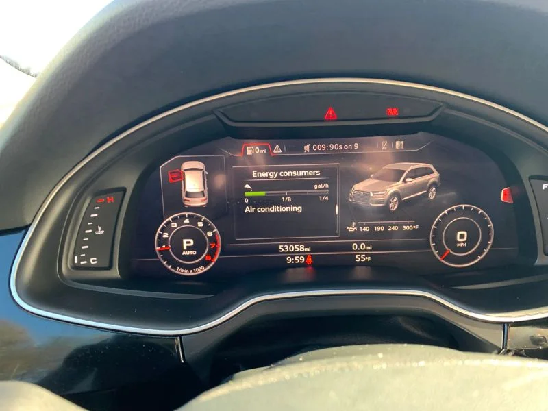 Used 2019 White Audi 55 TFSI Premium Plus Sport Utility 4D image 34