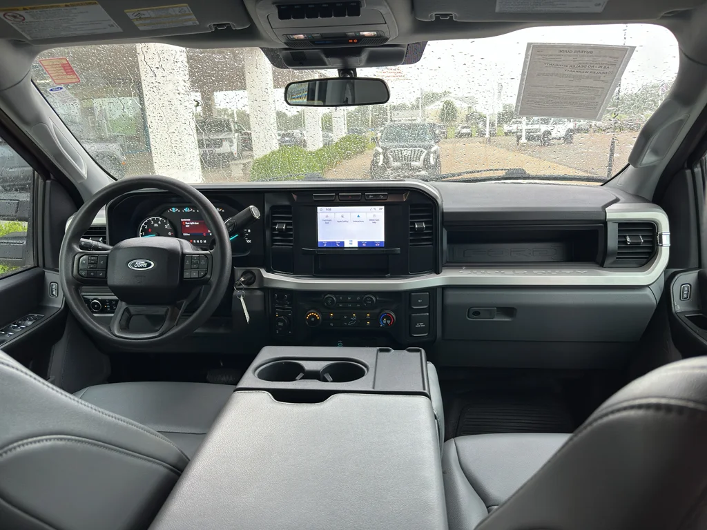Used 2024 Oxford White Ford XL image 12