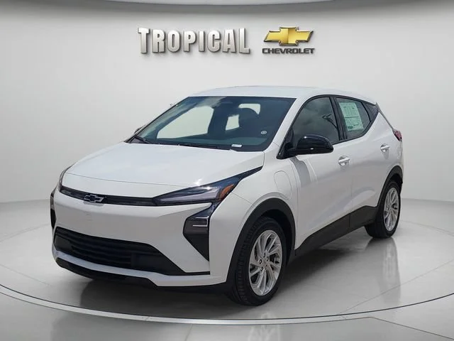 New 2027 Summit White Chevrolet LT image 1