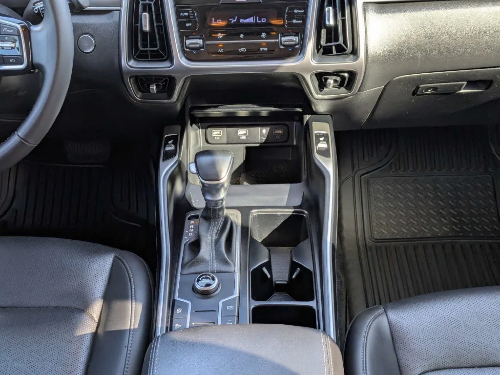 Used 2023 Silver Kia SX image 19