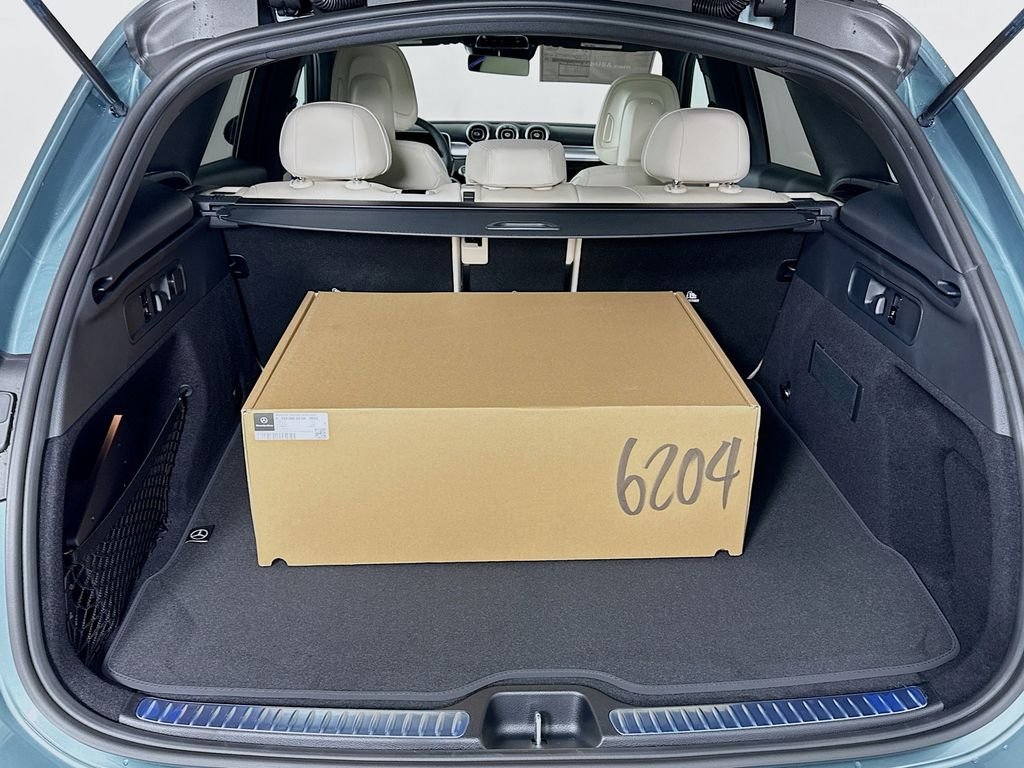 New 2026 Verde Silver Metallic Mercedes-Benz GLC 300 image 10