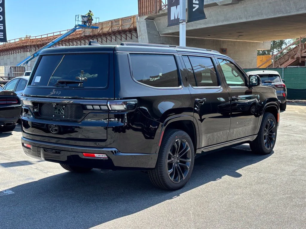 New 2026 Black Jeep Summit Obsidian image 3