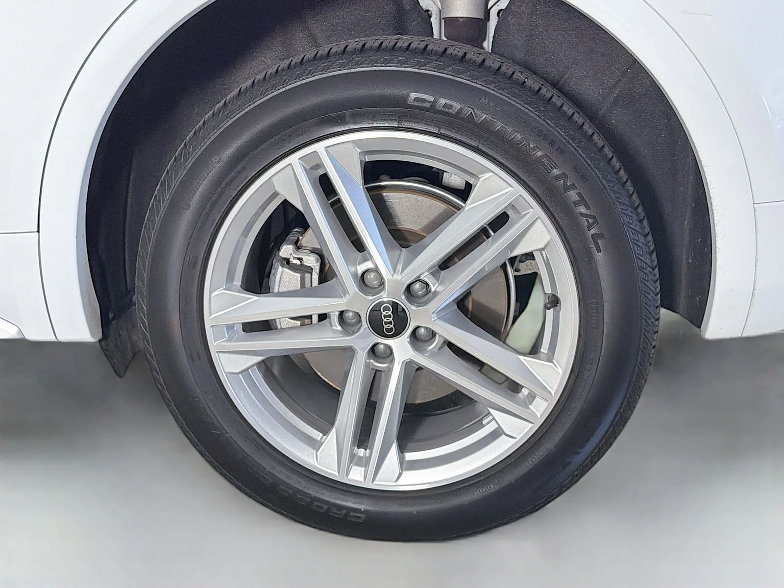 Used 2023 White Audi 55 Premium image 31