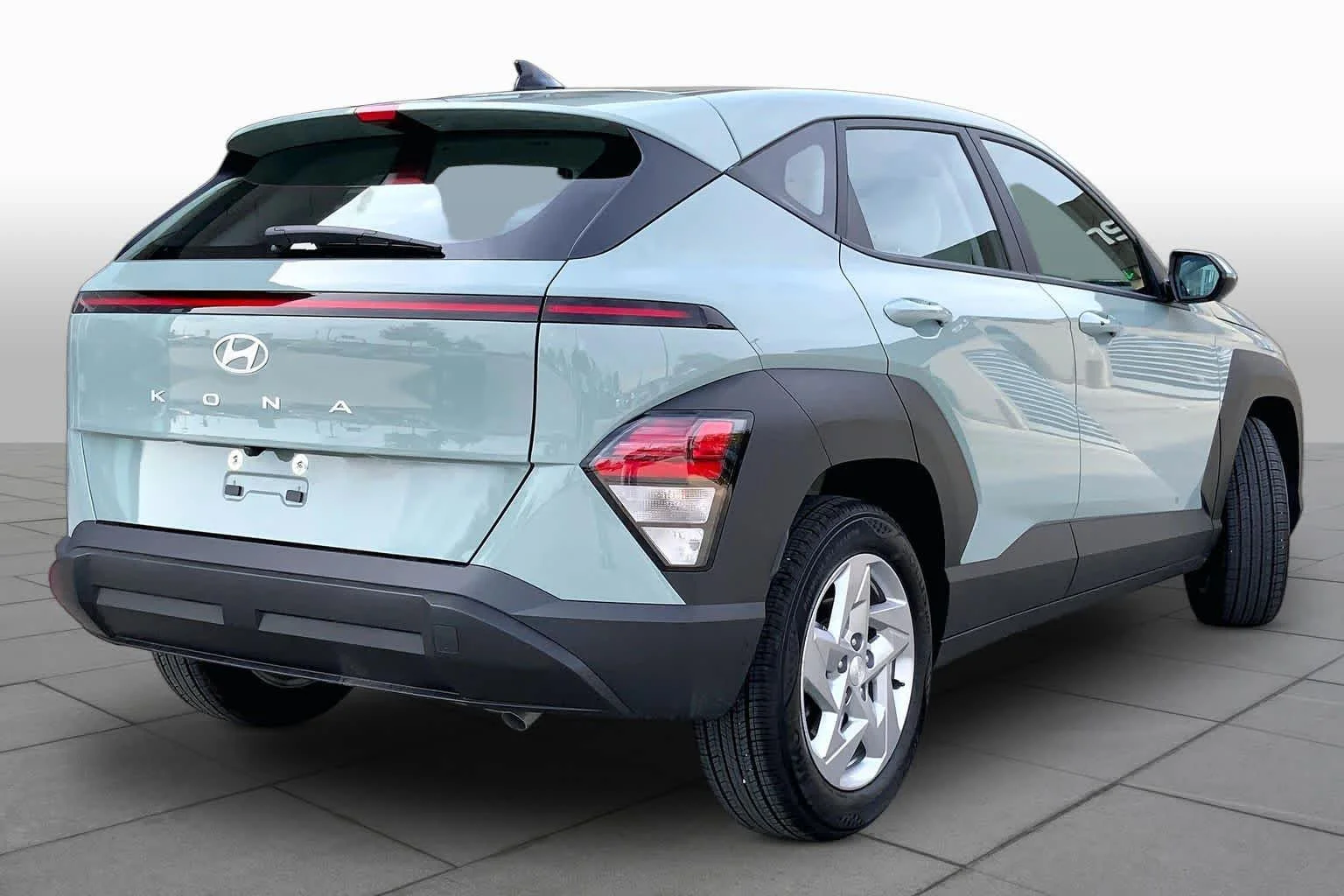 Used 2026 Mirage Green Hyundai SE image 12