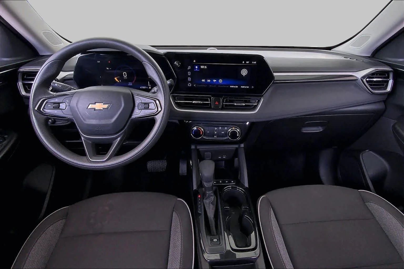 Used 2025 Summit White Chevrolet LT image 16