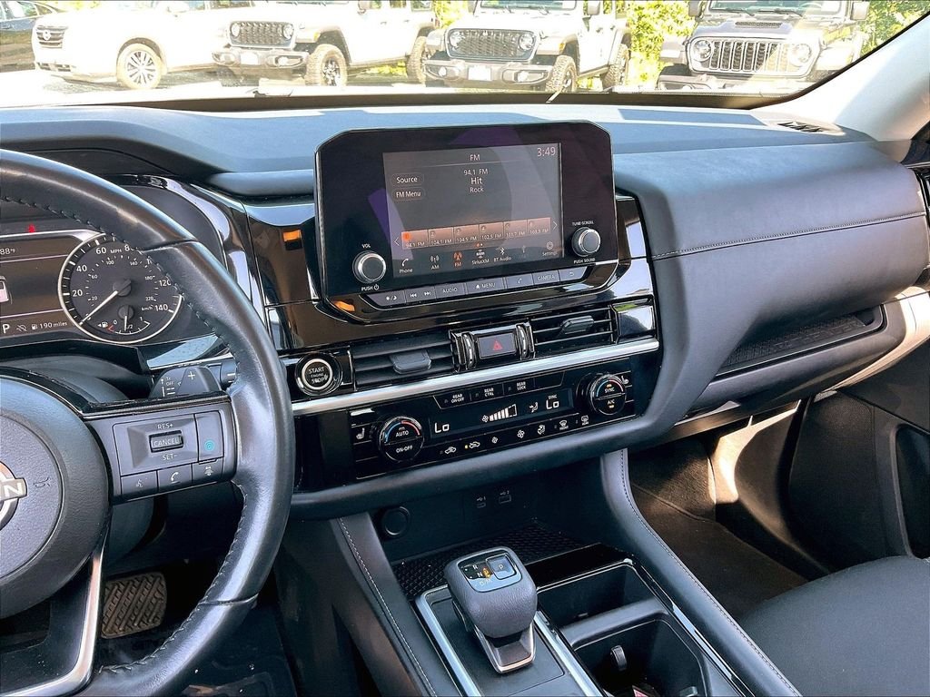 Used 2022 Gun Metallic Nissan SV image 18