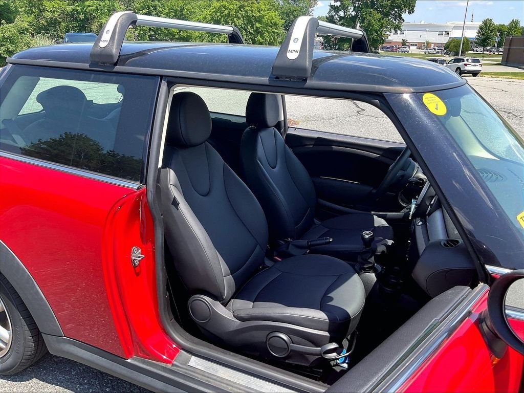 Used 2013 Red MINI Base image 11