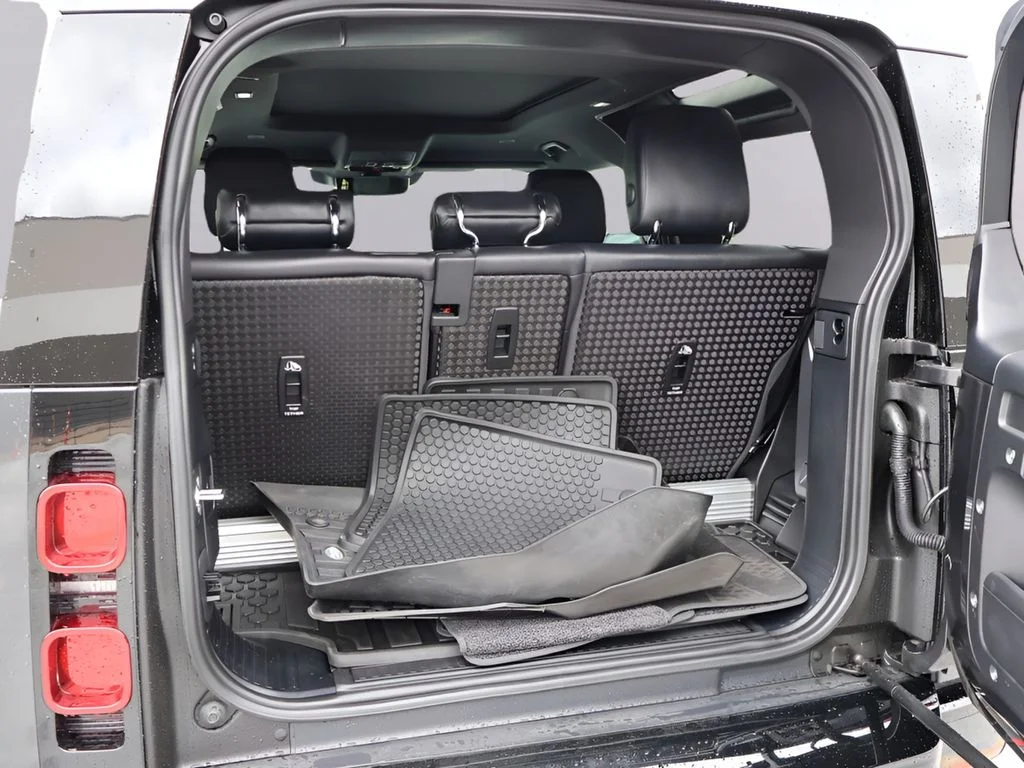 2022 Land Rover Defender X-Dynamic S - Photo 15