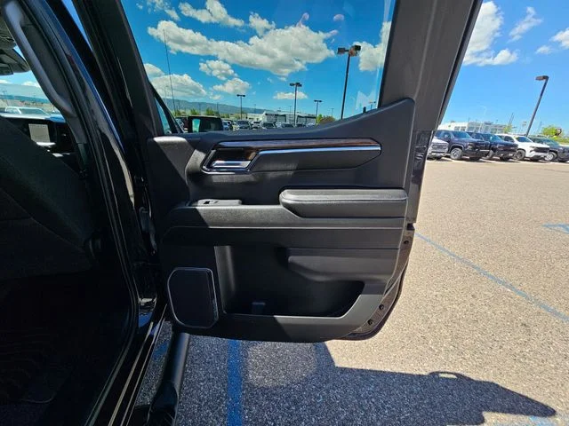 Used 2023 Titanium GMC Elevation image 24