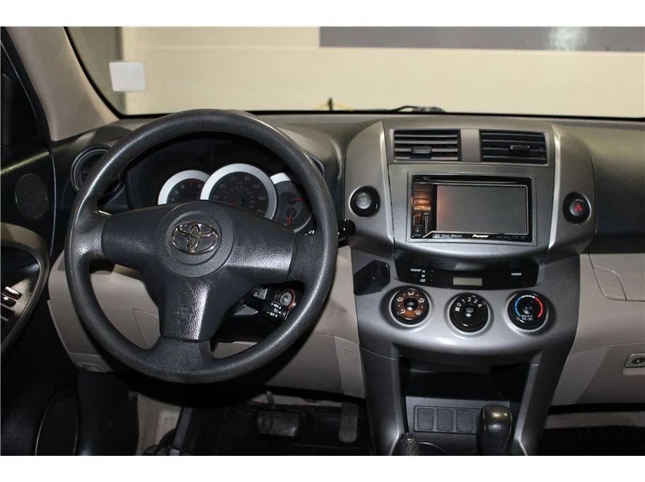 Used 2006 Green Toyota Base image 15