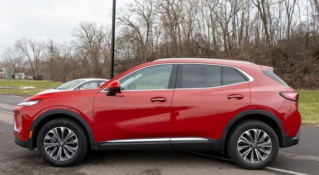 Used 2025 Red Buick Preferred image 9