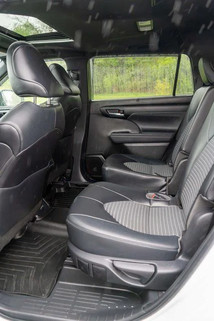 Used 2022 Beige Toyota XSE image 13