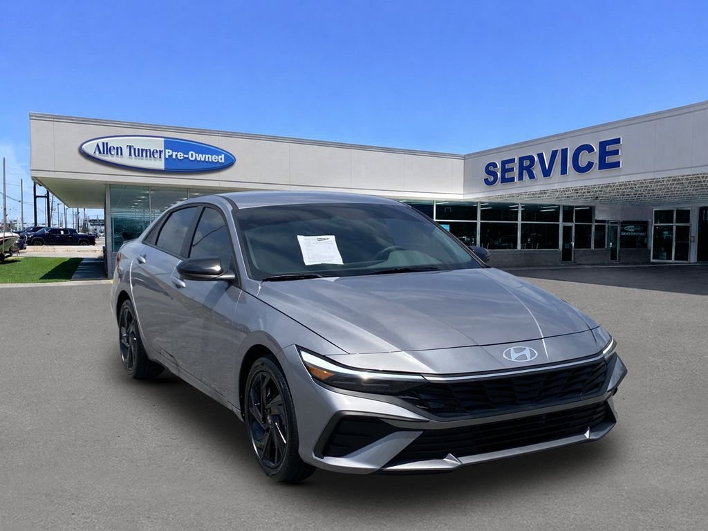 Used 2026 Fluid Metal Hyundai SEL Sport image 2