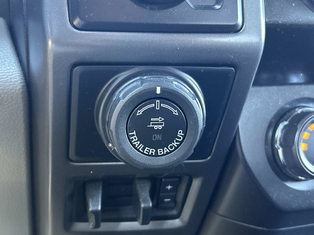 Used 2020 Gray Ford XLT image 28