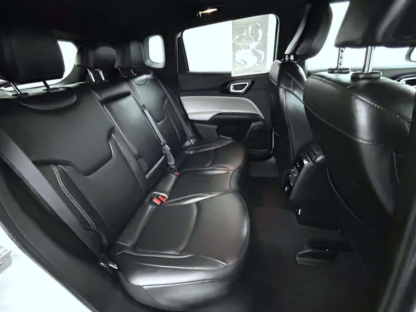 Used 2025 White Jeep Limited image 18