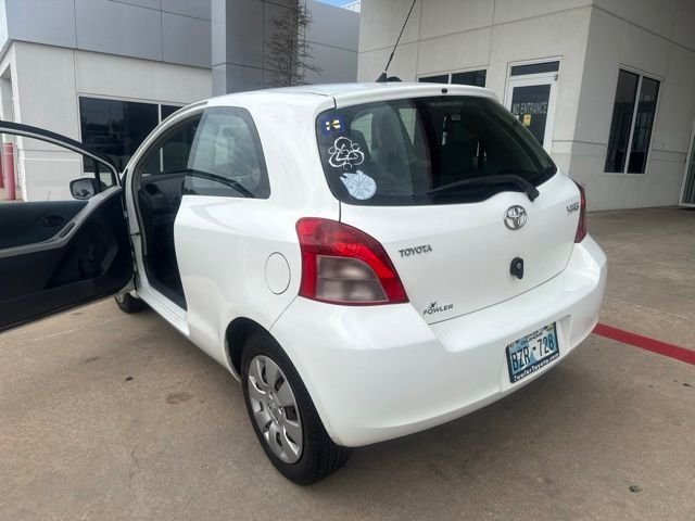 Used 2007 White Toyota Base image 4