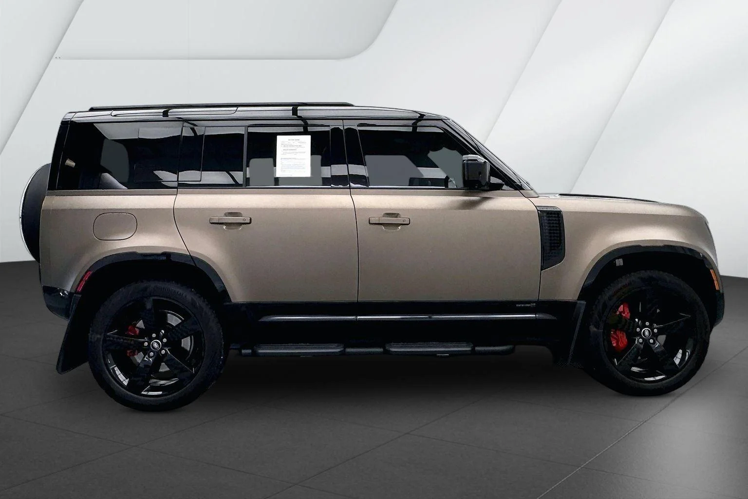 Used 2025 Gondwana Stone Metallic Land Rover X image 5