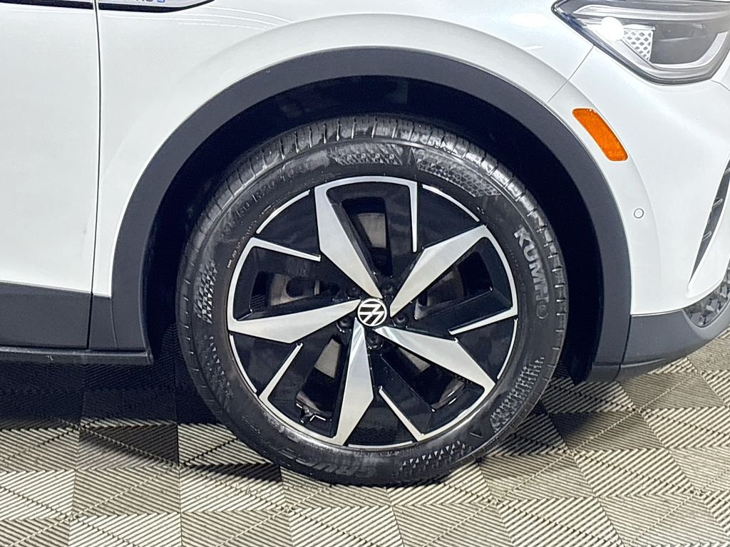 Certified Used 2024 Opal White Volkswagen Pro S image 25