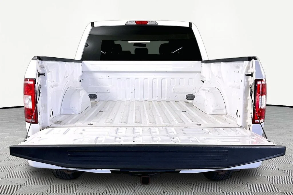 Used 2018 White Ford XL image 6