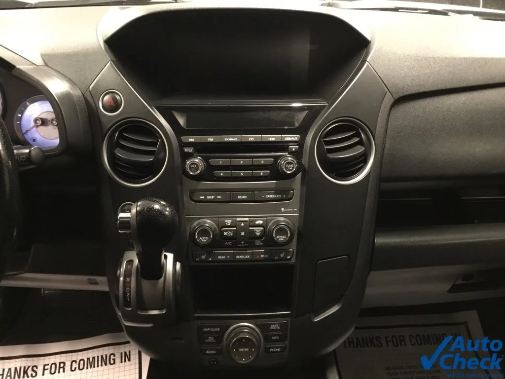 Used 2013 Silver Honda EX-L image 46