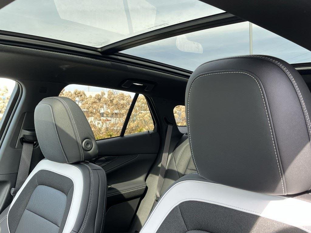 2025 Chevrolet Blazer EV LT - Photo 16