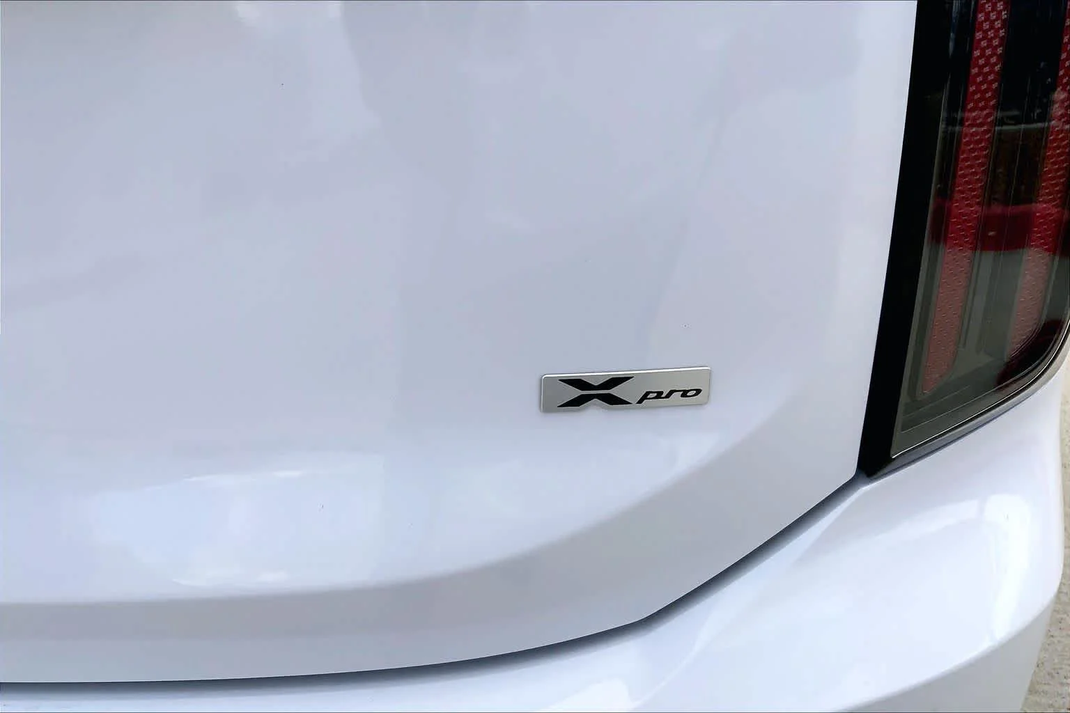 Used 2024 Glacial White Pearl Kia SX X-Pro image 10