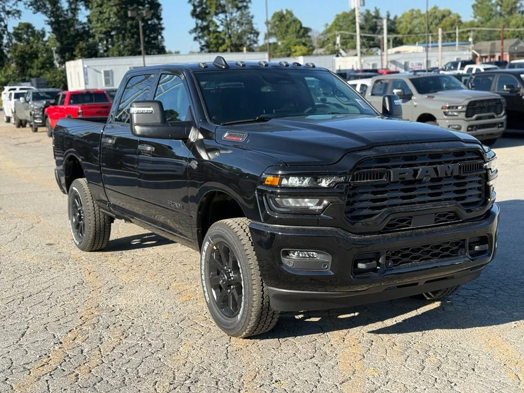 New 2027 Diamond Black Crystal Pearl-Coat Exterior Paint RAM Big Horn image 4