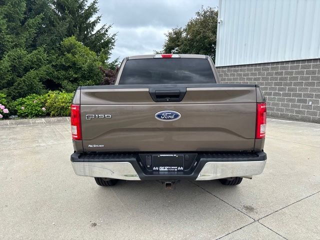 Used 2017 Champagne Ford XLT image 7