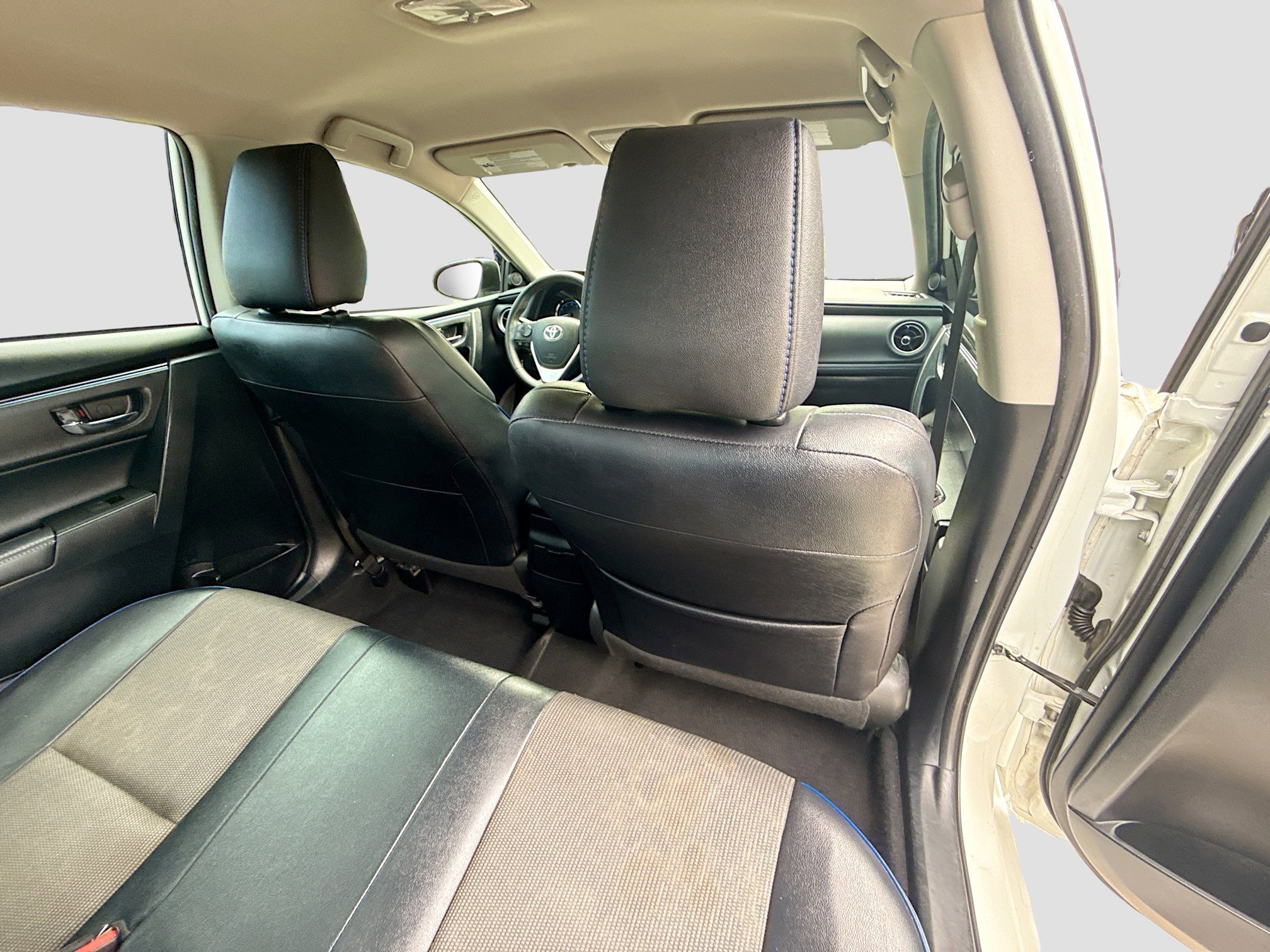 Used 2017 Super White Toyota SE image 28