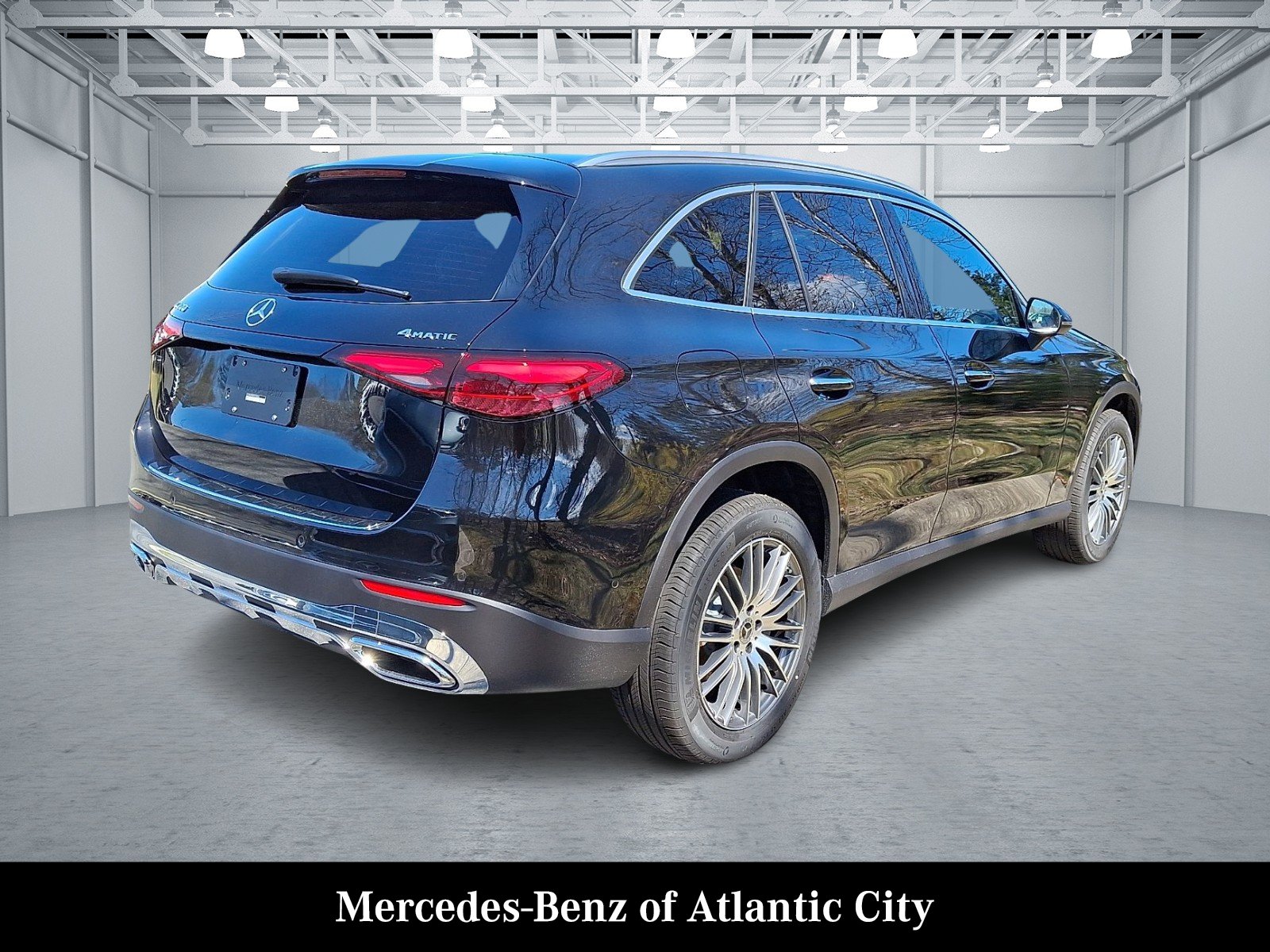 New 2026 Obsidian Black Metallic Mercedes-Benz GLC 300 image 4