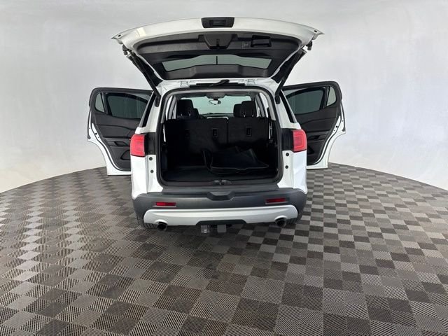 Used 2019 White GMC SLE-2 image 15