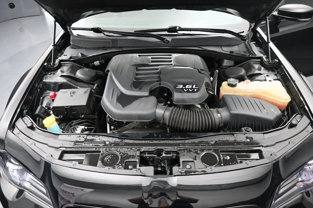 Used 2022 Black Chrysler Touring image 14