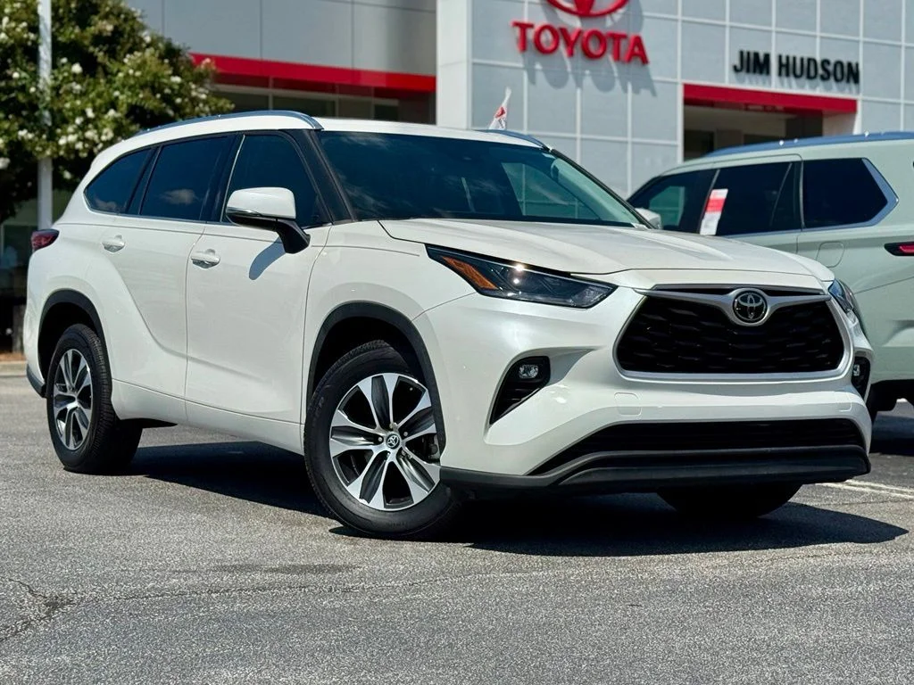 Certified Used 2021 White Toyota XLE image 2
