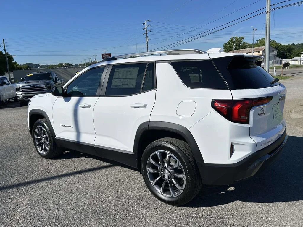 New 2026 Summit White GMC Elevation image 6