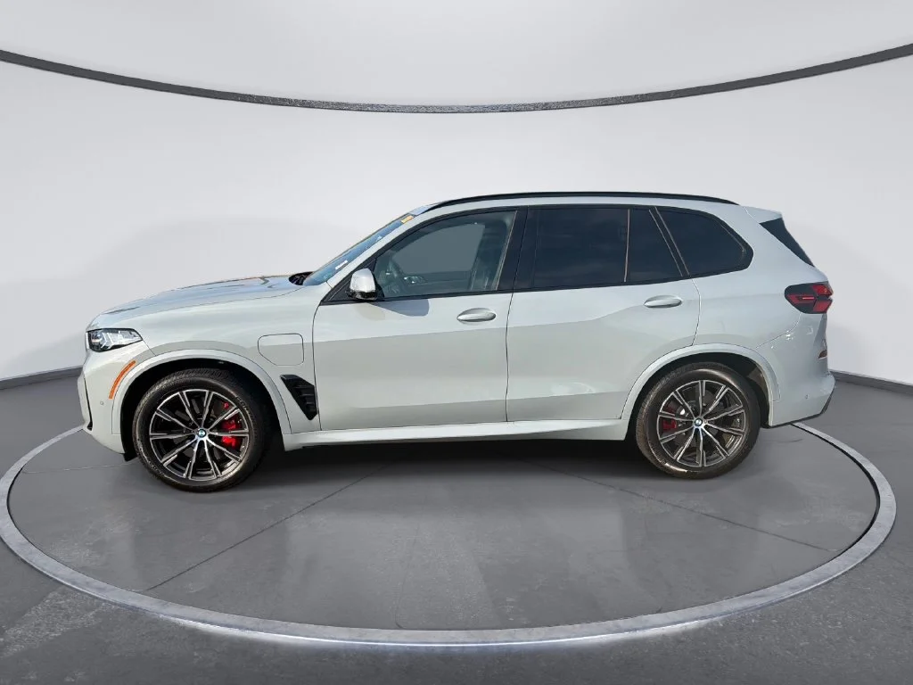 Used 2026 Gray BMW xDrive50e image 4