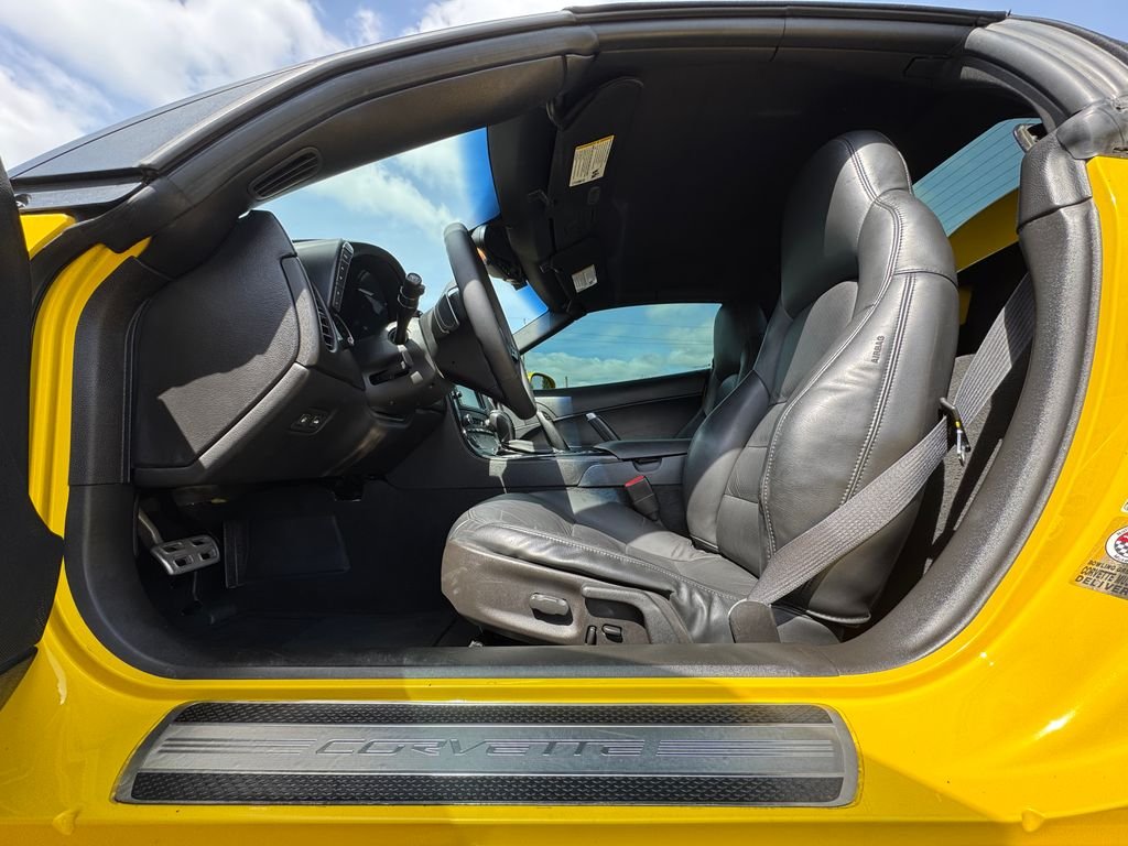 Used 2008 Velocity Yellow Tintcoat Chevrolet Base image 12