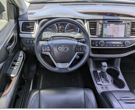Used 2018 Predawn Gray Mica Toyota XLE image 5