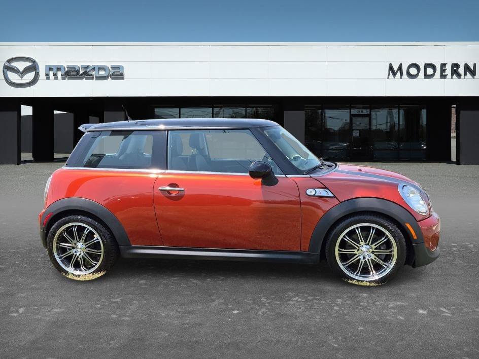 Used 2013 Spice Orange Metallic MINI S image 4