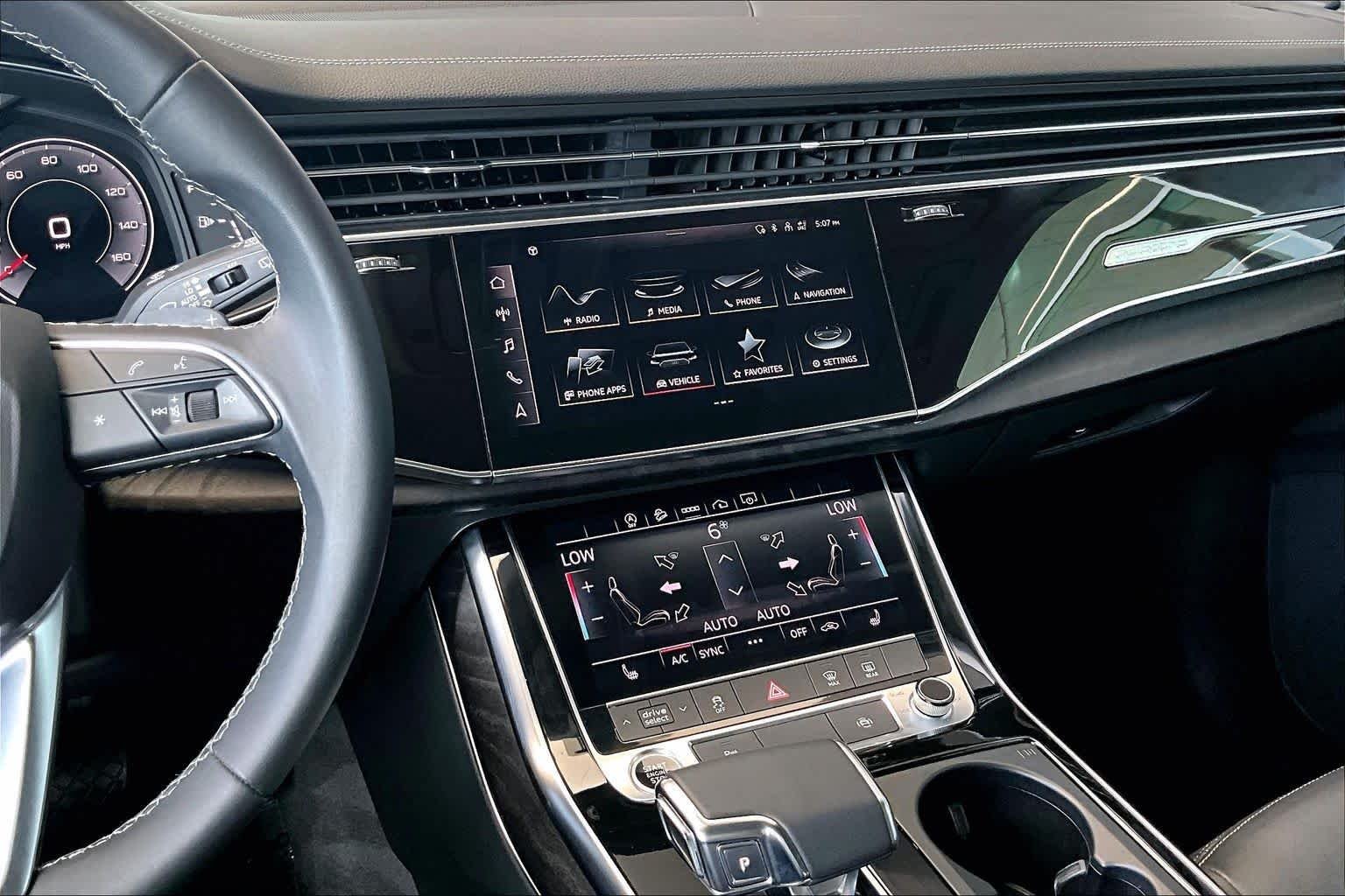 Used 2023  Audi Premium image 6