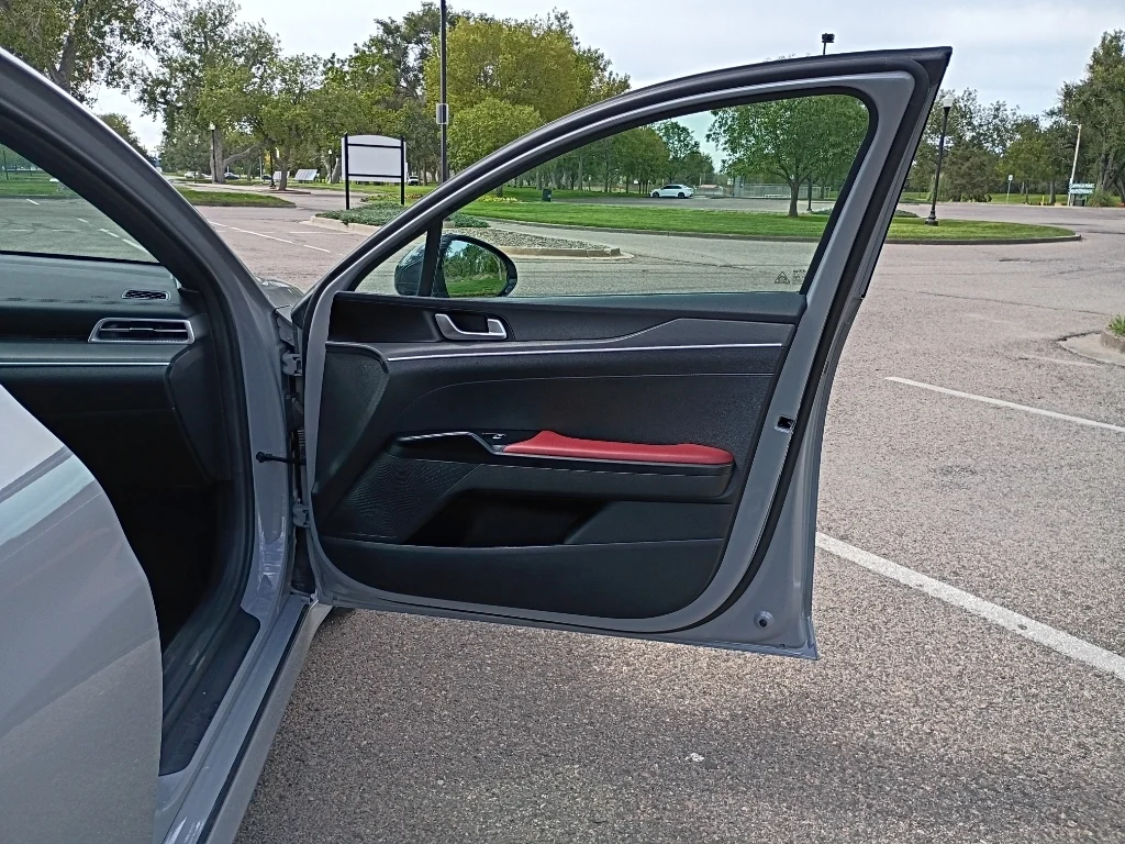 Used 2021 Wolf Gray Kia GT-Line image 9
