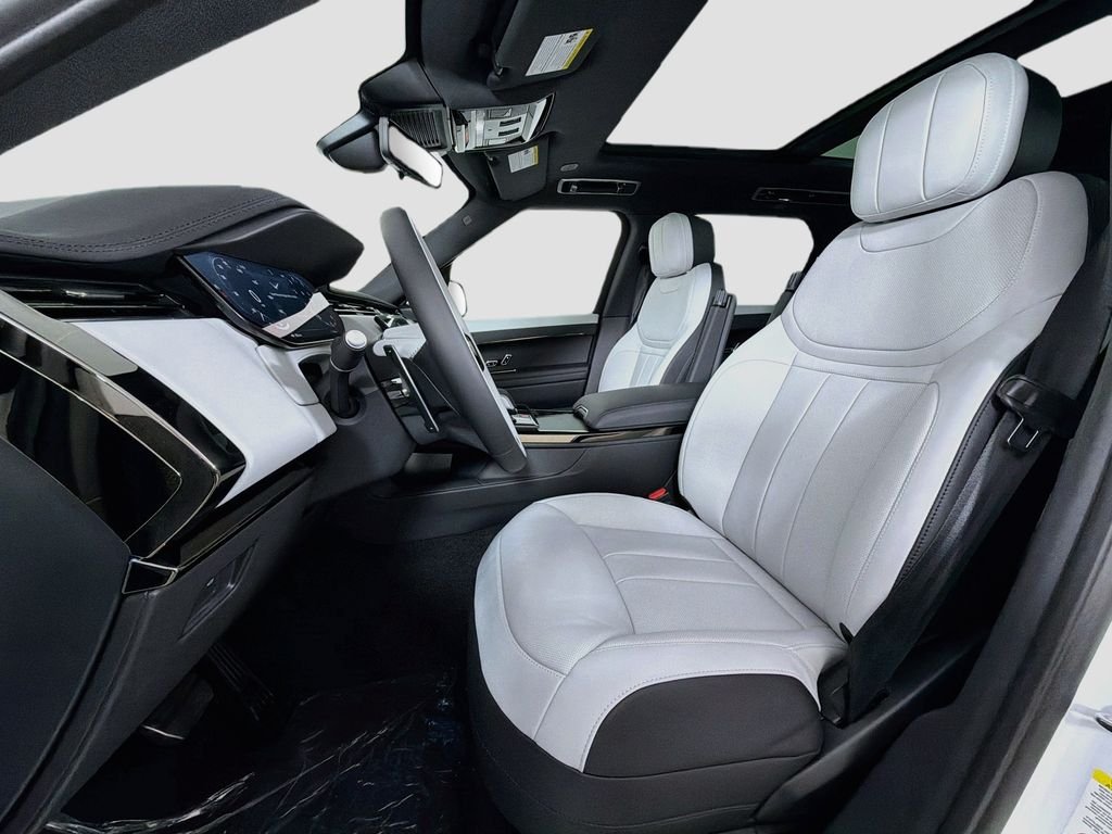 New 2026 Fuji White Land Rover Dynamic SE image 22