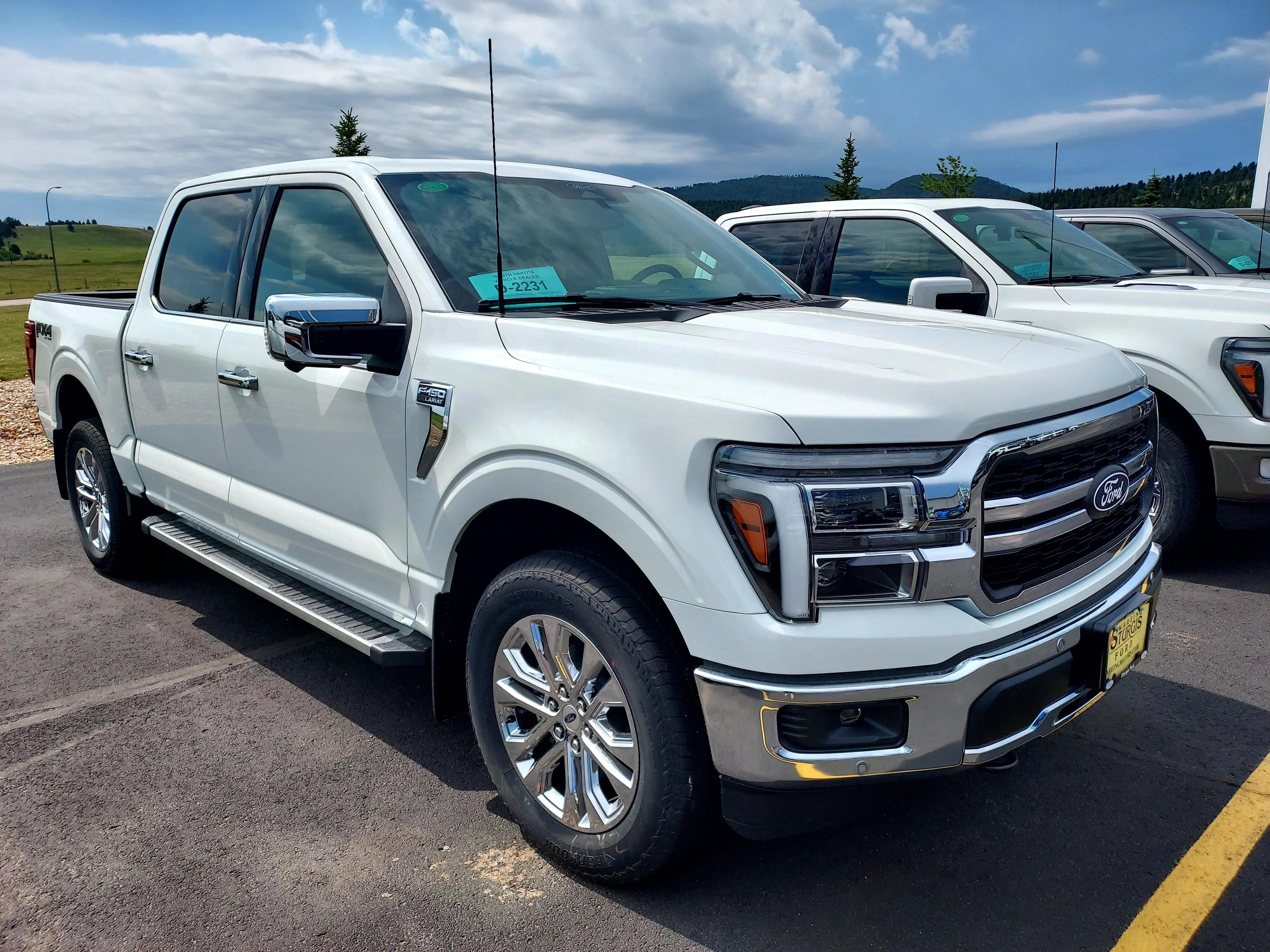 New 2026 Star White Metallic Tri-Coat Ford LARIAT image 10